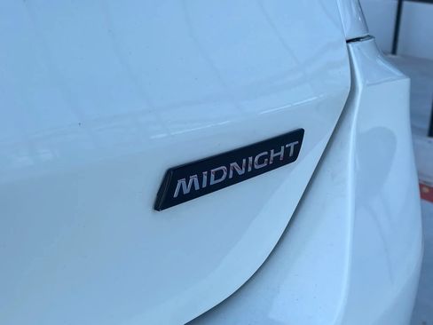 Used 2018 Nissan Rogue SV w/ Premium Package FWD image 10