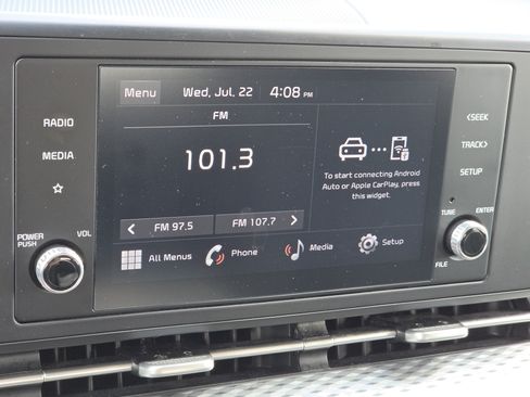 Used 2024 Kia Carnival LX FWD image 18