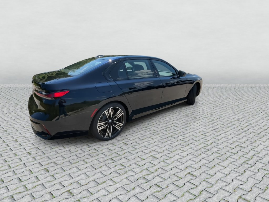 Used 2026 BMW 740i xDrive w/ Premium Package AWD/4WD image 8