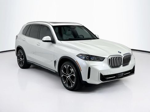 Used 2024 BMW X5 xDrive40i w/ Premium Package AWD/4WD image 9