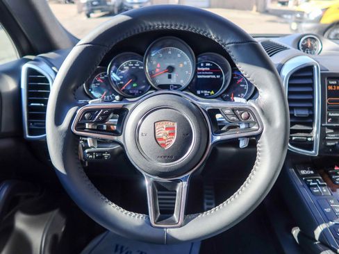 Used 2015 Porsche Cayenne S image 15