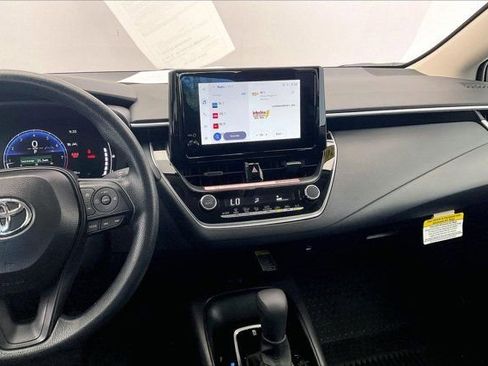 Used 2026 Toyota Corolla LE w/ LE Premium Package FWD image 5