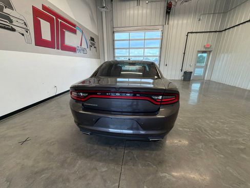 Used 2021 Dodge Charger SXT w/ Leather Interior Group RWD image 4