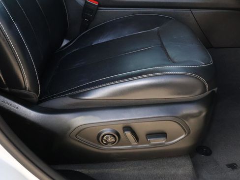 Used 2021 Jeep Grand Cherokee L Limited w/ Luxury Tech Group II image 19