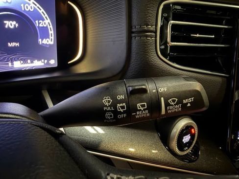 Used 2024 Jeep Wagoneer 4WD image 40