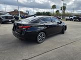Used 2021 Nissan Versa SV image 3