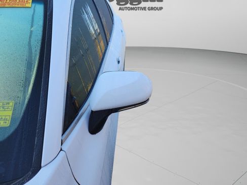 Used 2018 Toyota Camry XLE image 24