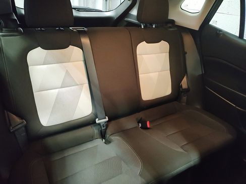 Used 2024 Chevrolet Trax LS w/ LS Convenience Package image 11