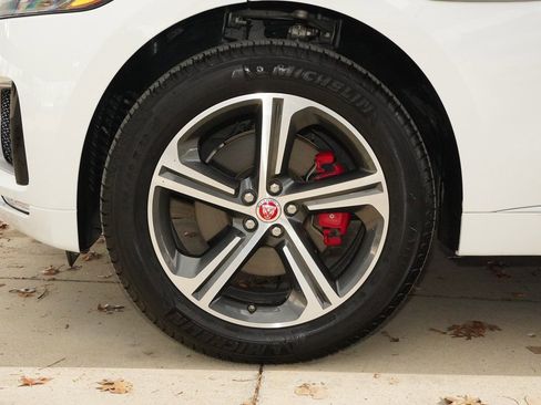 Used 2020 Jaguar F-PACE S image 10