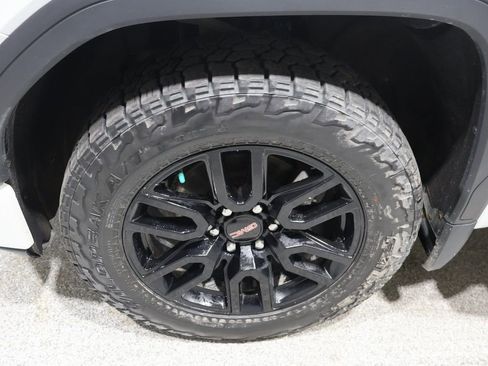 Used 2022 GMC Sierra 1500 Elevation image 11