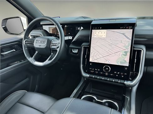 Used 2025 GMC Yukon Elevation w/ Technology Package AWD/4WD image 7
