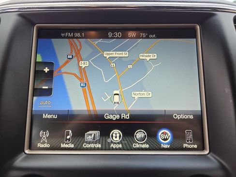 Used 2017 Jeep Grand Cherokee Overland AWD/4WD image 22