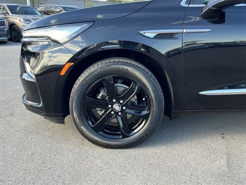 Used 2024 Buick Enclave Essence w/ Sport Touring Edition image 29