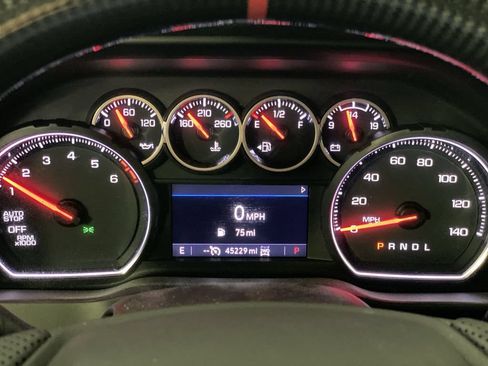 Used 2021 Chevrolet Silverado 1500 LT AWD/4WD image 11