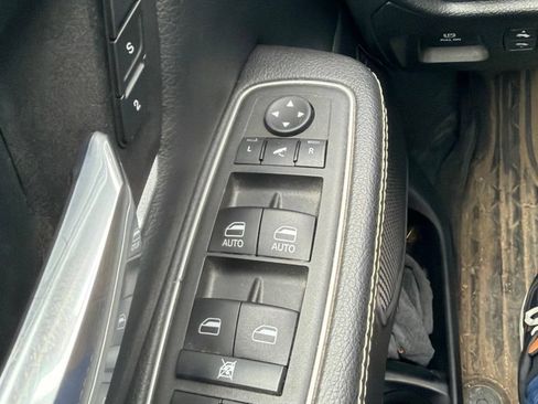 Used 2022 RAM 1500 Laramie AWD/4WD image 13