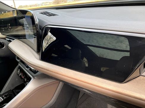 Certified 2025 Audi Q5 Premium Plus w/ Premium Plus image 19