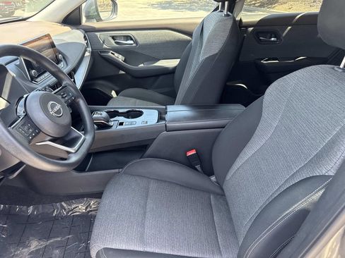Used 2022 Nissan Rogue SV FWD image 20