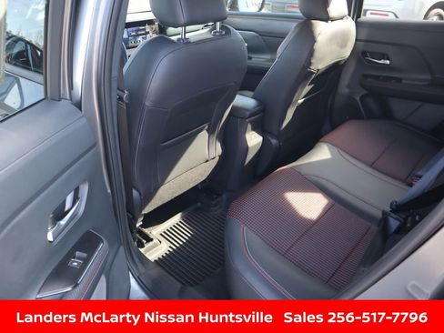 Used 2025 Nissan Kicks SR image 12
