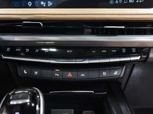 Used 2024 Cadillac XT4 Premium Luxury AWD/4WD image 14
