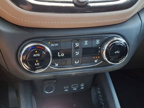 Used 2022 Chevrolet TrailBlazer ACTIV w/ Convenience Package FWD image 16