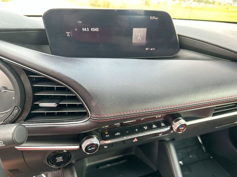 Used 2024 MAZDA MAZDA3 s image 16