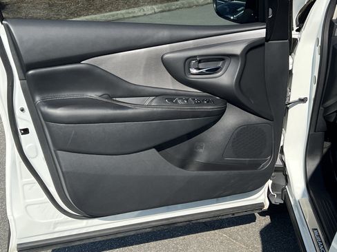 Certified 2023 Nissan Murano SV w/ SV Midnight Edition Package FWD image 19