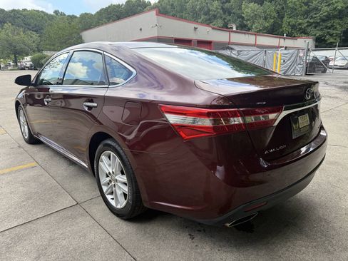 Used 2013 Toyota Avalon XLE FWD image 12