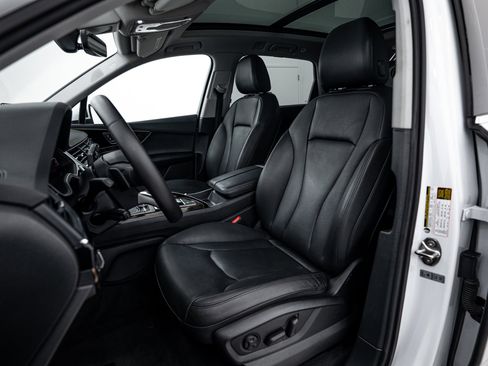 Used 2017 Audi Q7 3.0T Premium Plus w/ Premium Plus Package image 16