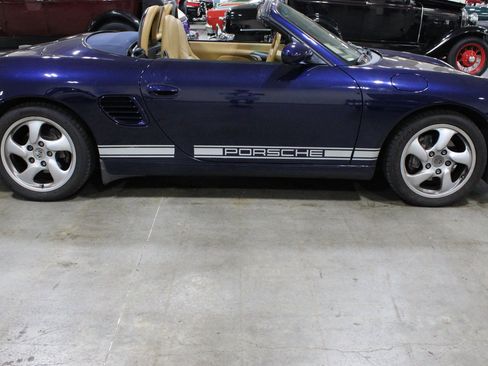 Used 2003 Porsche Boxster RWD image 29