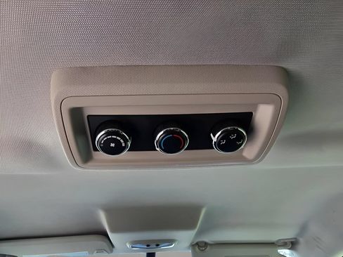 Used 2019 Dodge Journey SE w/ Blacktop Package FWD image 10