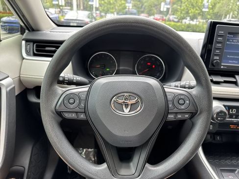Used 2021 Toyota RAV4 XLE FWD image 48