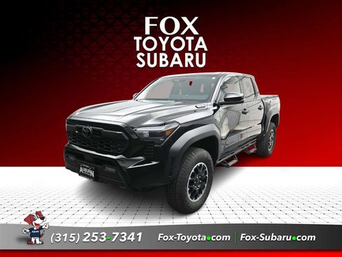 Used 2025 Toyota Tacoma TRD Off-Road AWD/4WD image 1