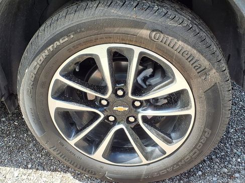 Used 2025 Chevrolet TrailBlazer LT w/ Convenience Package FWD image 9