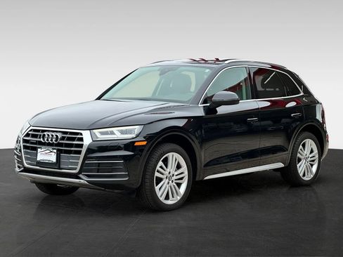 Used 2018 Audi Q5 2.0T Premium Plus w/ Premium Plus Package AWD/4WD image 3