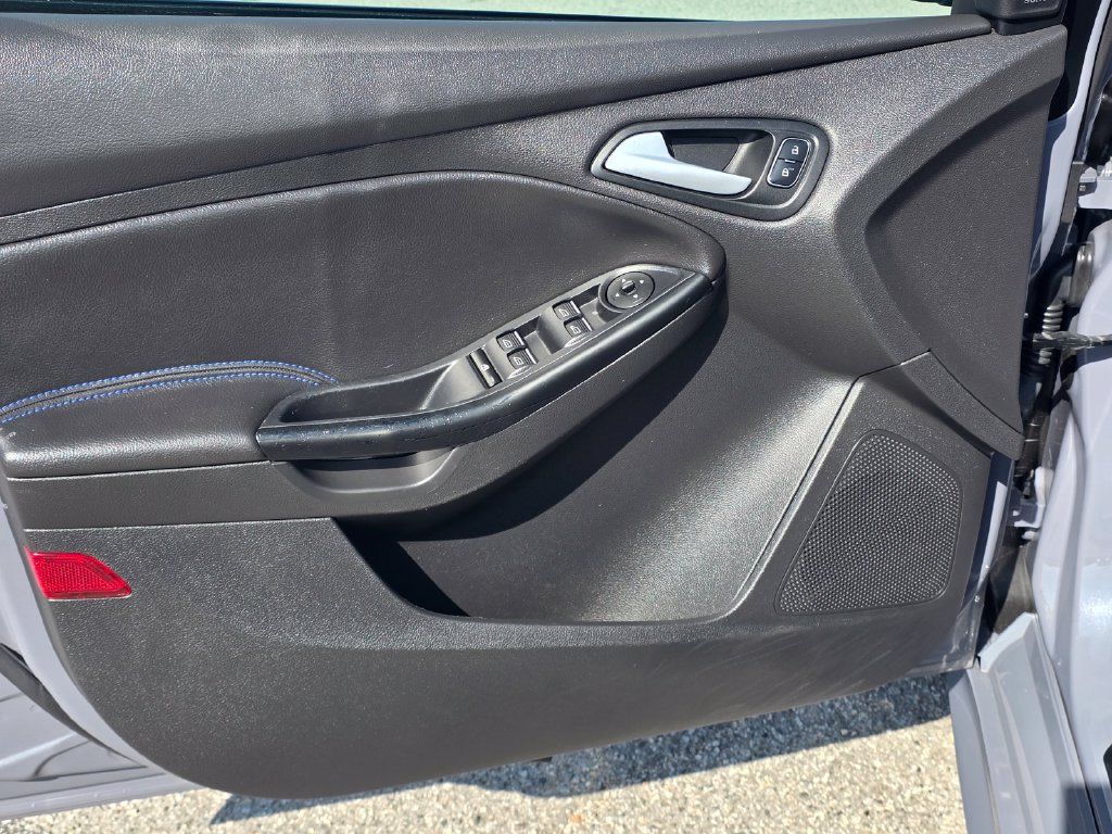 Used 2016 Ford Focus RS AWD/4WD image 13