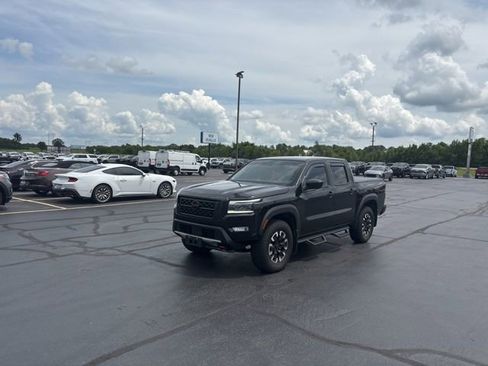 Used 2024 Nissan Frontier PRO-4X w/ Technology Package AWD/4WD image 4