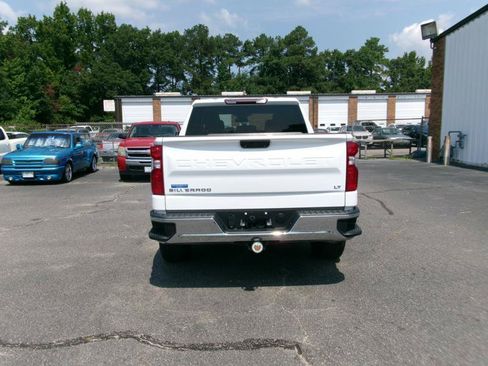 Used 2023 Chevrolet Silverado 1500 LT AWD/4WD image 7