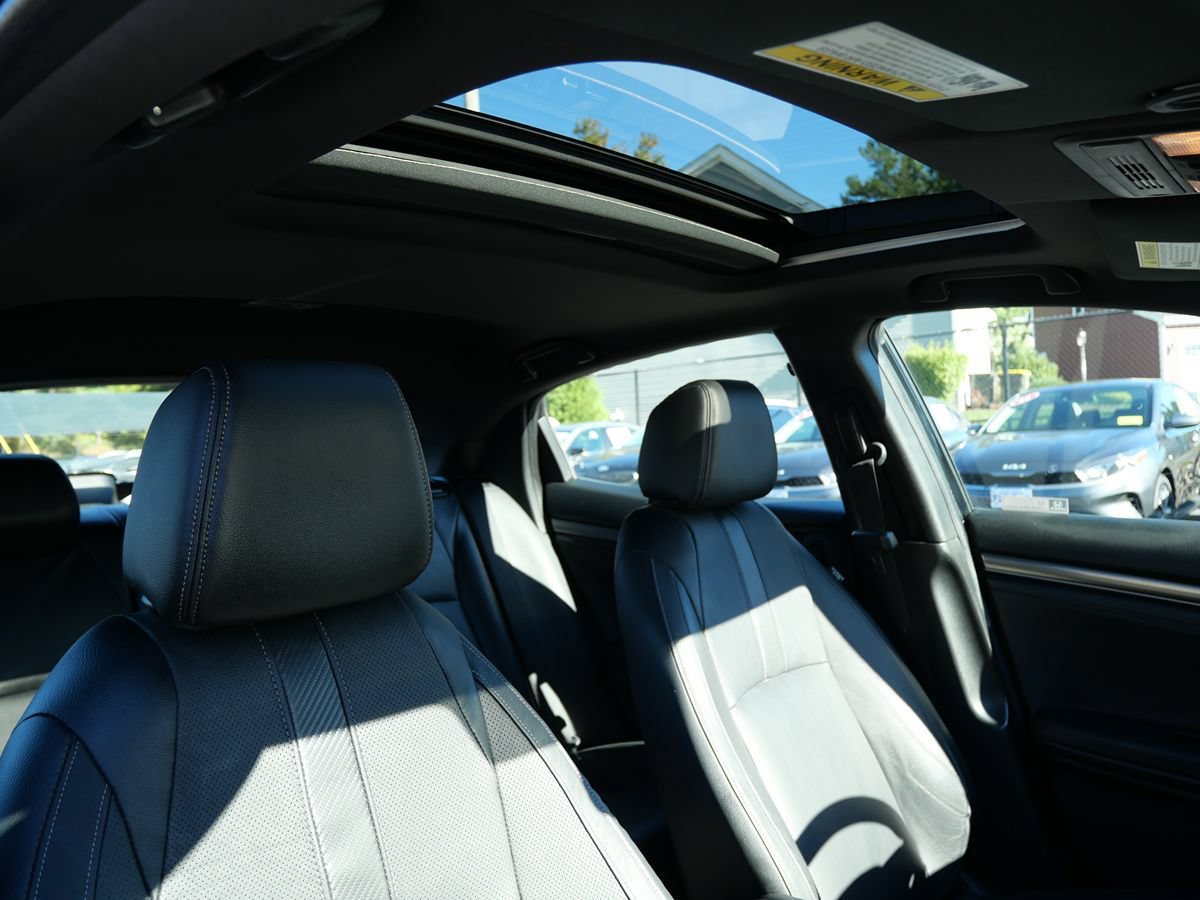 Used 2018 Honda Civic EX-L image 18