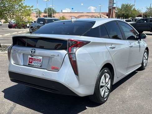Used 2018 Toyota Prius Four w/ Advanced Technology Package FWD image 9