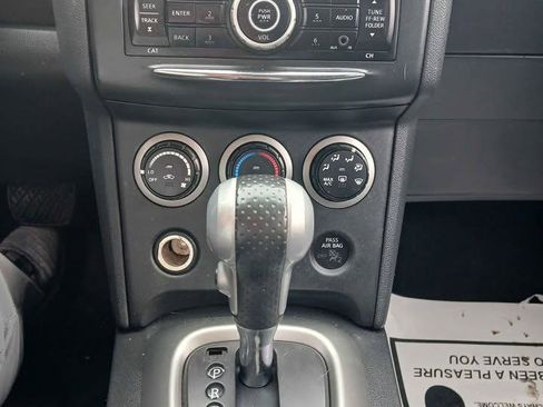 Used 2011 Nissan Rogue S image 10