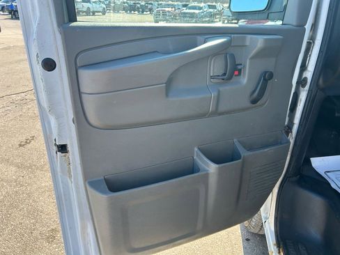 Used 2006 GMC Savana 2500 image 10