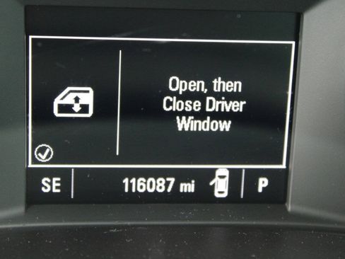 Used 2020 Chevrolet Malibu LT FWD image 22