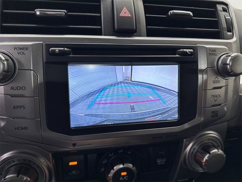 Used 2018 Toyota 4Runner SR5 Premium image 29