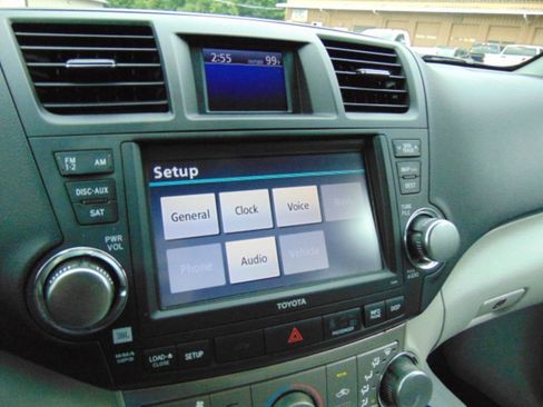 Used 2012 Toyota Highlander SE w/ Tow Pkg AWD/4WD image 20