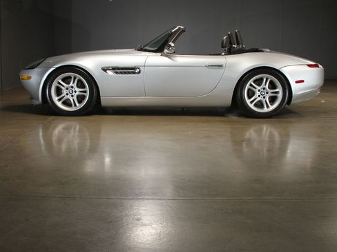 Used 2002 BMW Z8 image 21