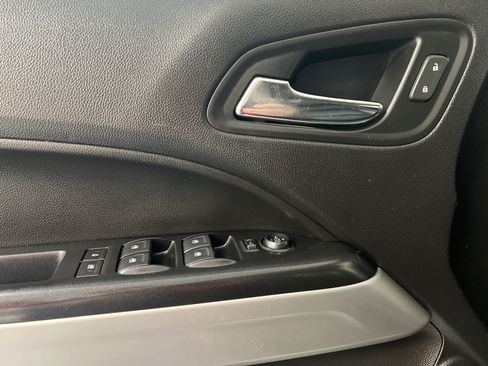 Used 2019 Chevrolet Colorado ZR2 AWD/4WD image 15