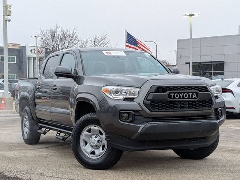 Used 2022 Toyota Tacoma SR AWD/4WD image 1