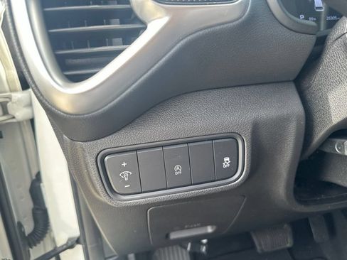 Used 2022 Kia Soul LX FWD image 13