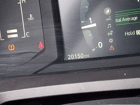 Used 2025 Toyota Tacoma SR5 AWD/4WD image 19