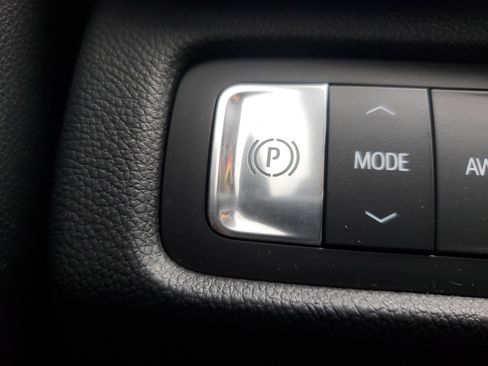 Used 2024 GMC Acadia AT4 image 31